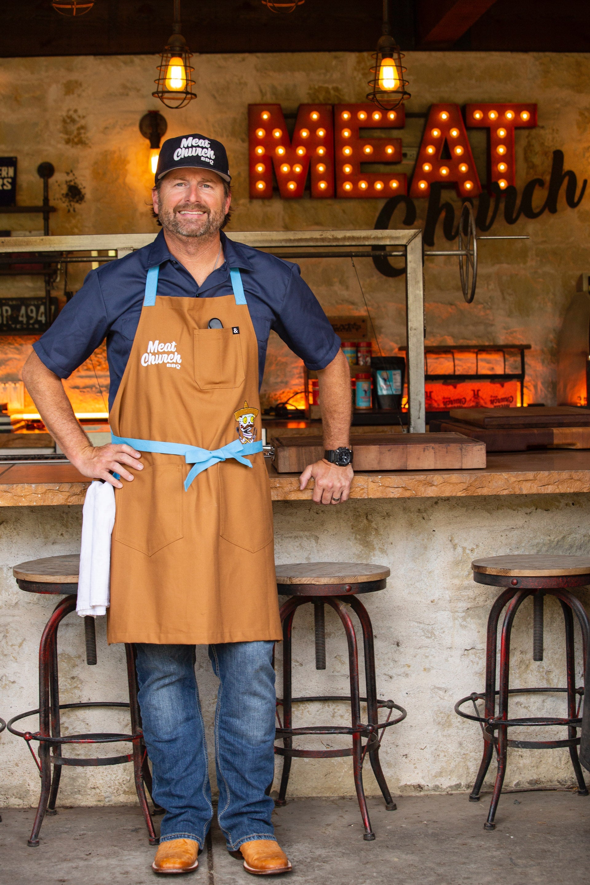 hedley-and-bennett-meat-church-apron-duck-tan-d2 image_912805a7-8b3f-48b2-8698-64cb1afdc18a.jpg